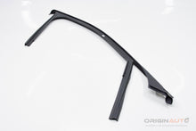 Canaleta Externa Porta Dianteira Esquerda Mercedes C200 W205 2019