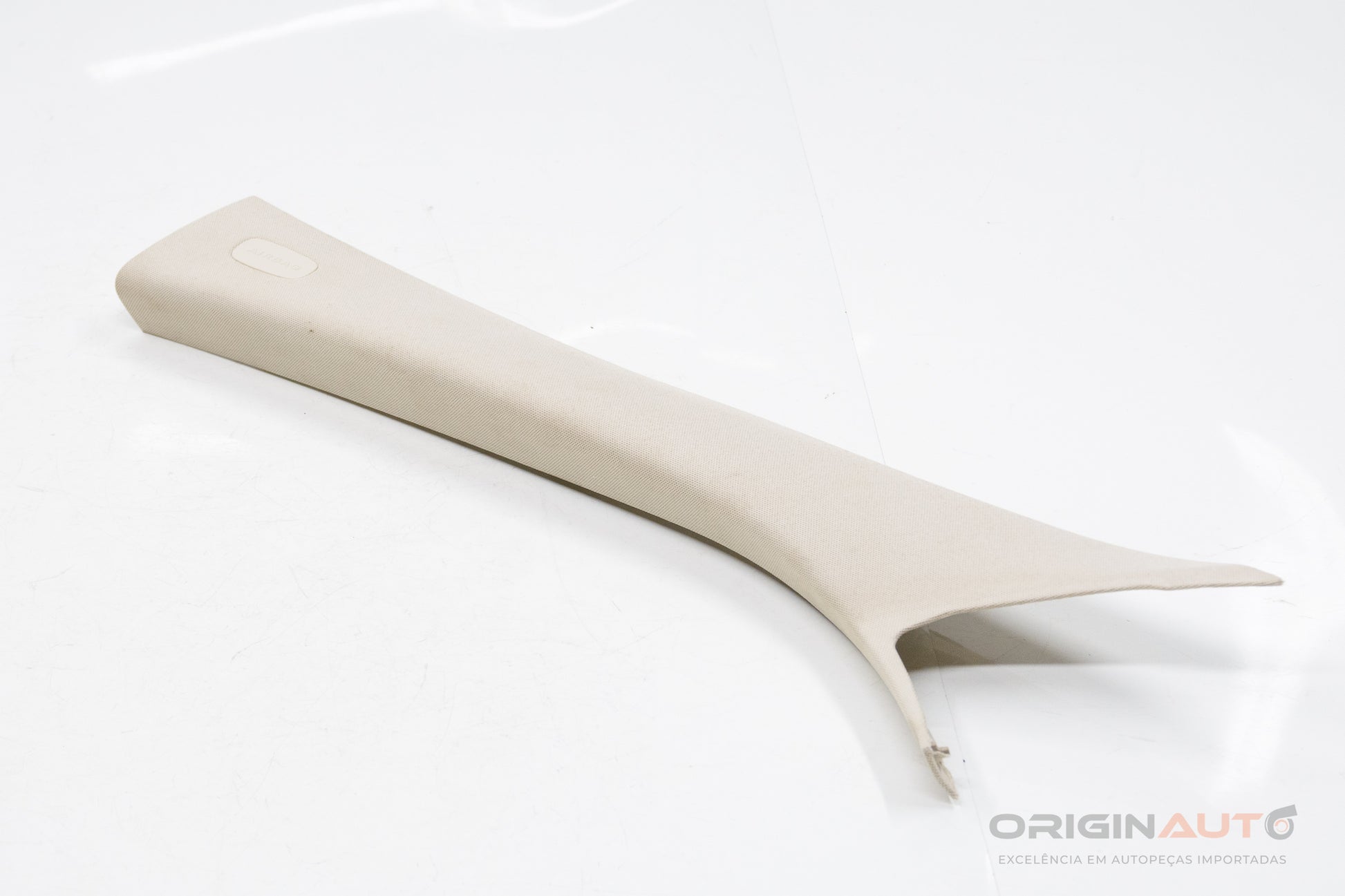 Moldura Acabamento Coluna A Esquerda Mercedes C200 W205 2019 A2056907504