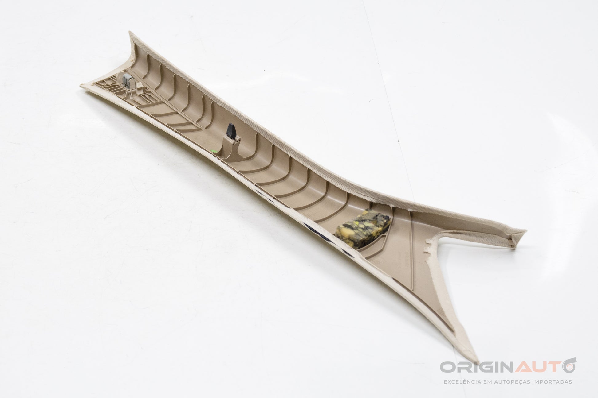 Moldura Acabamento Coluna A Esquerda Mercedes C200 W205 2019 A2056907504