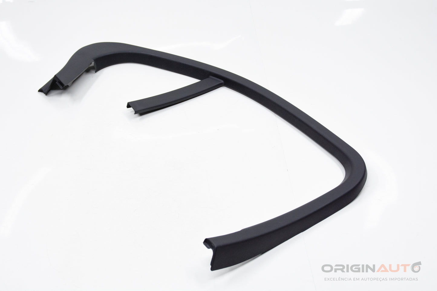 Canaleta Traseira Esquerda Mercedes C200 W205 2019 A2057370171