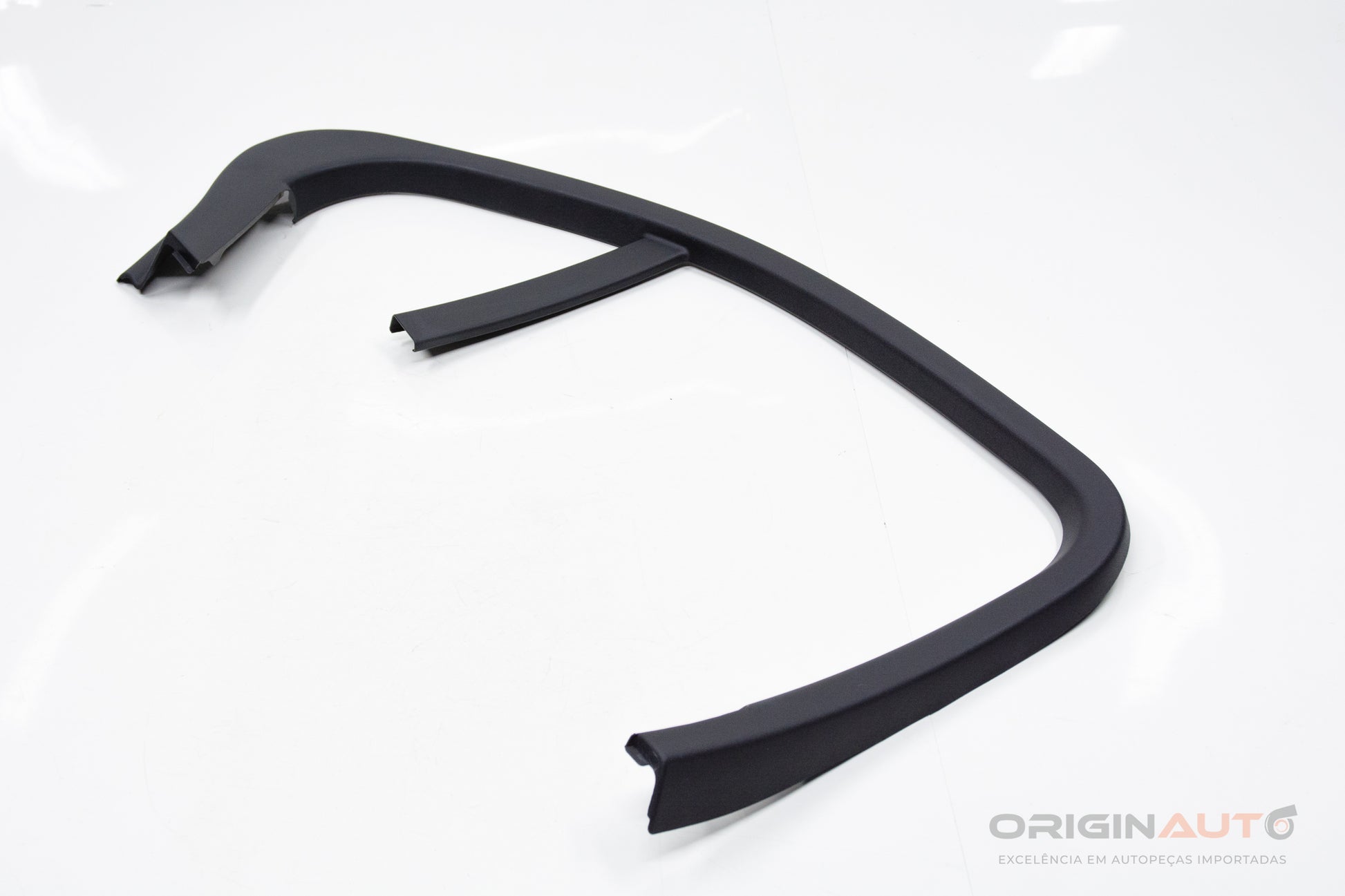 Canaleta Traseira Esquerda Mercedes C200 W205 2019 A2057370171