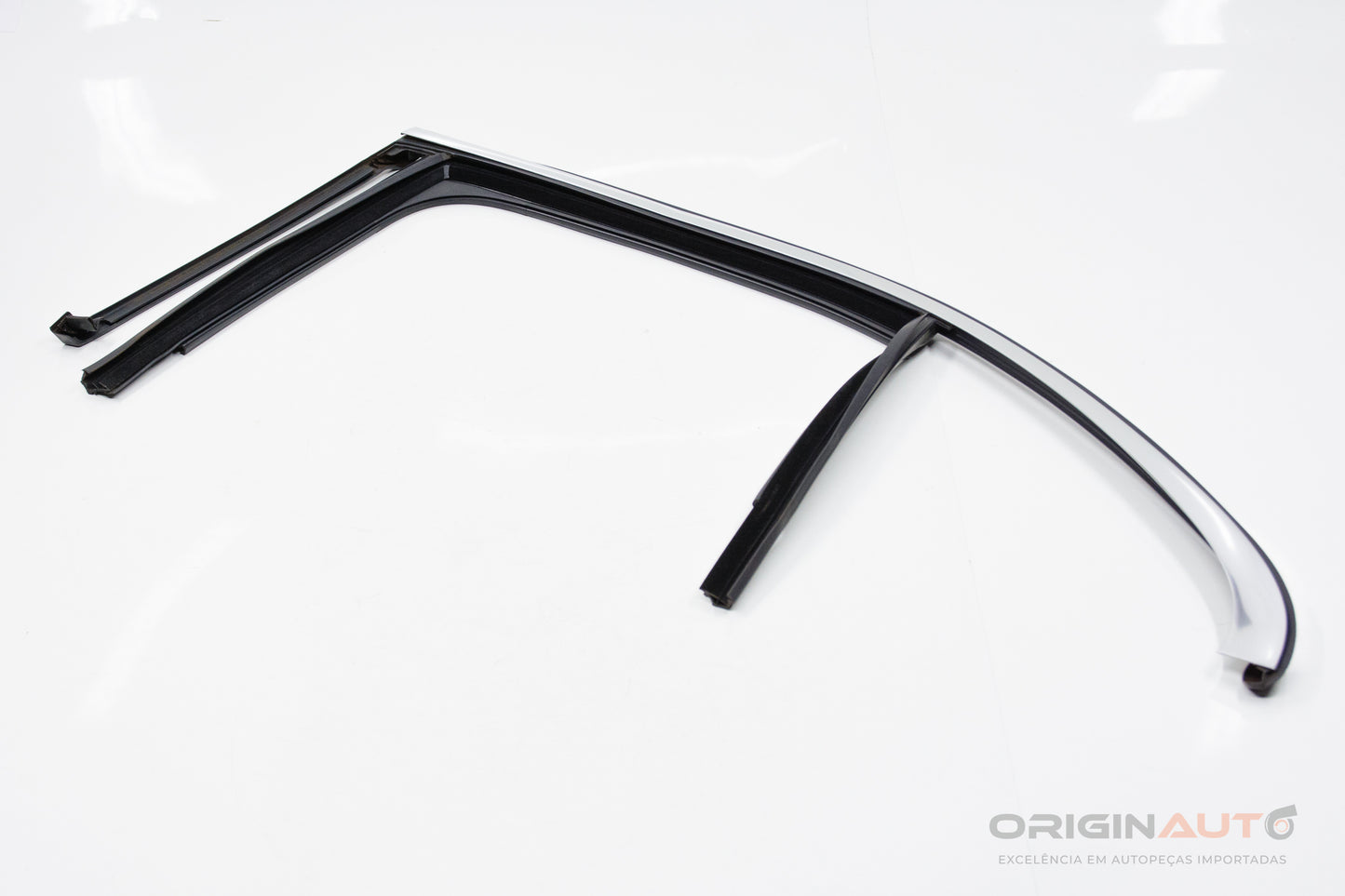 Canaleta Externa Porta Traseira Esquerda Mercedes C200 W205 2019