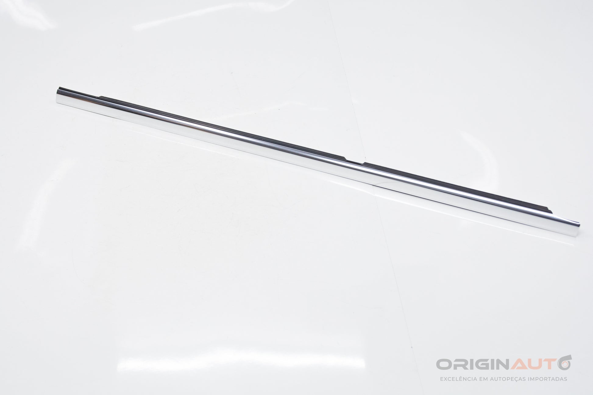 Pestana Friso Externo Porta Traseira Esq Mercedes C200 W205 2019 A2057300324