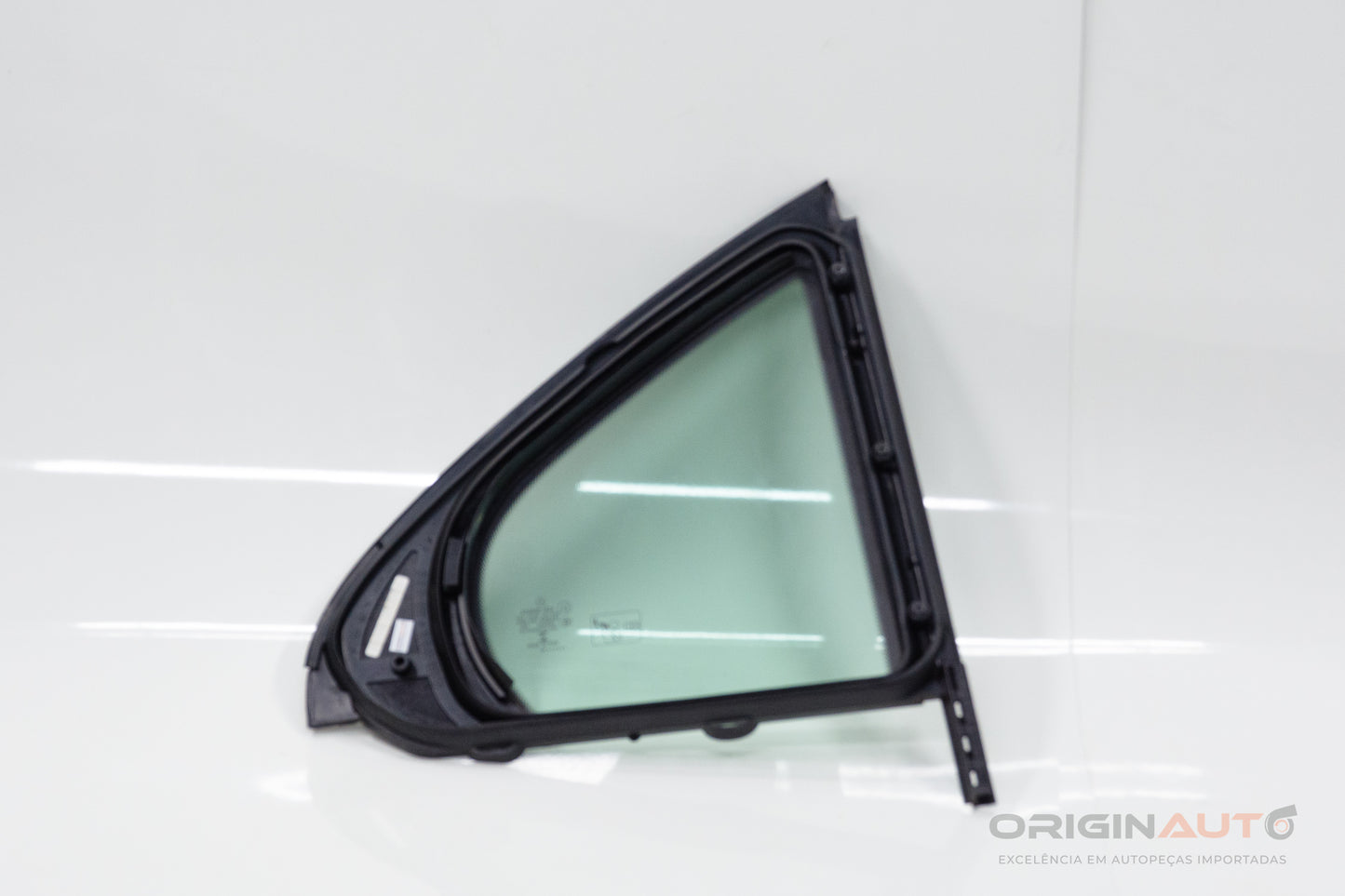 Vidro Vigia Traseiro Esquerdo Mercedes C200 W205 2019 A2057300055