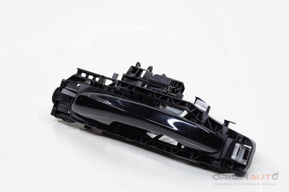 Macaneta Externa Traseira Esquerda Mercedes C200 2019 A0997601700 A0997601559