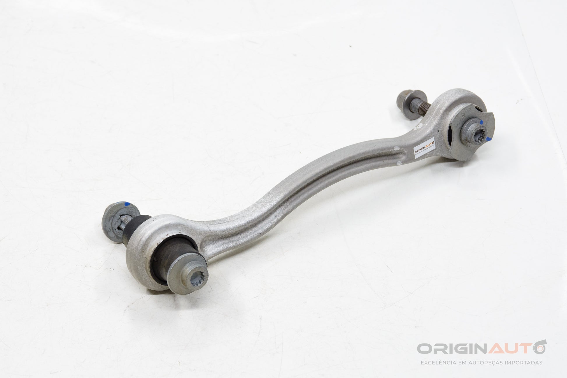 Braco Suspensao Traseiro Esquerdo Mercedes C200 W205 2019 A2043502106