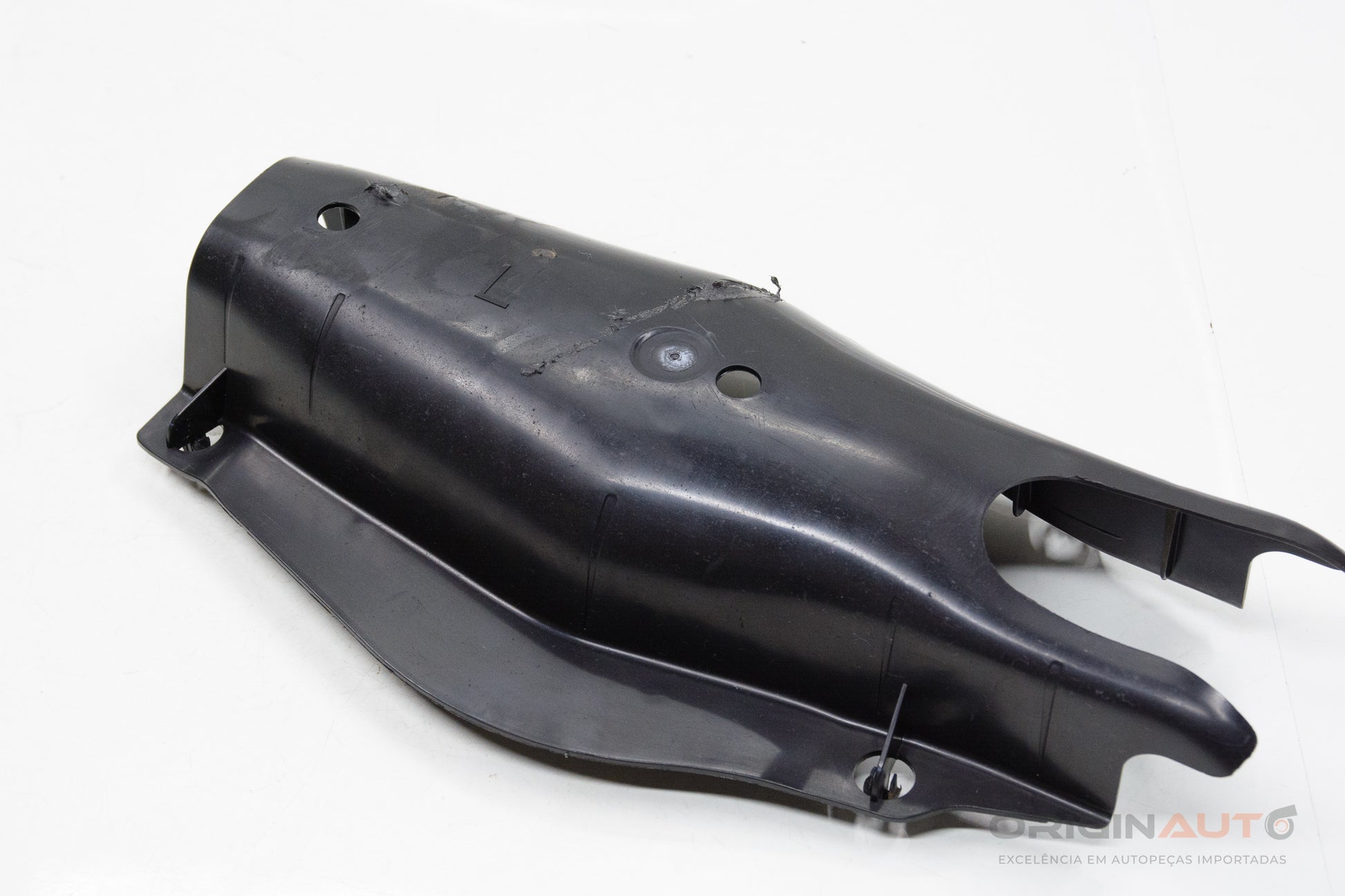 Capa Bandeja Suspensao Traseira Esquerda Mercedes C200 W205 2019 A2053522900