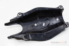 Capa Bandeja Suspensao Traseira Esquerda Mercedes C200 W205 2019 A2053522900