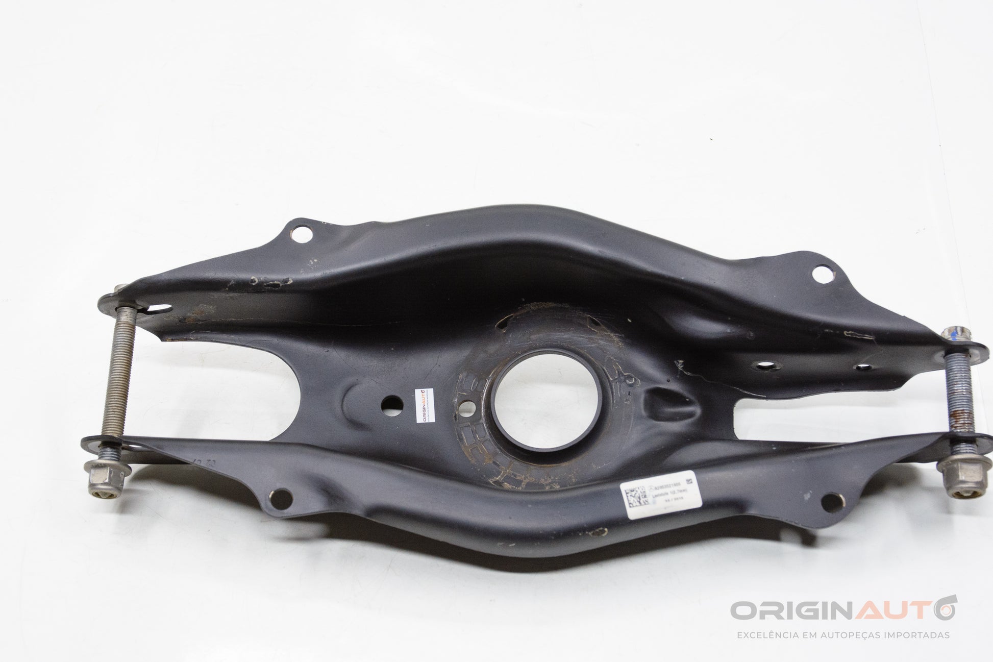 Bandeja Suspensao Traseira Esquerda Mercedes C200 W205 2019 A2053521900