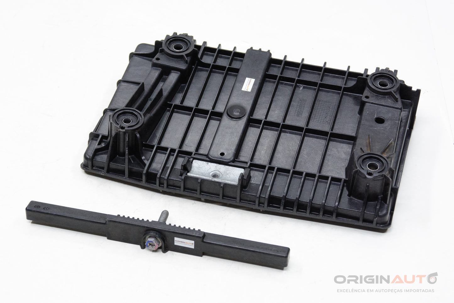 Suporte Bateria Mercedes C200 W205 2019 A2056201302