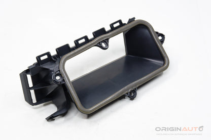 Moldura Difusor Ar Esquerdo Mercedes C200 W205 2019 A2058308104