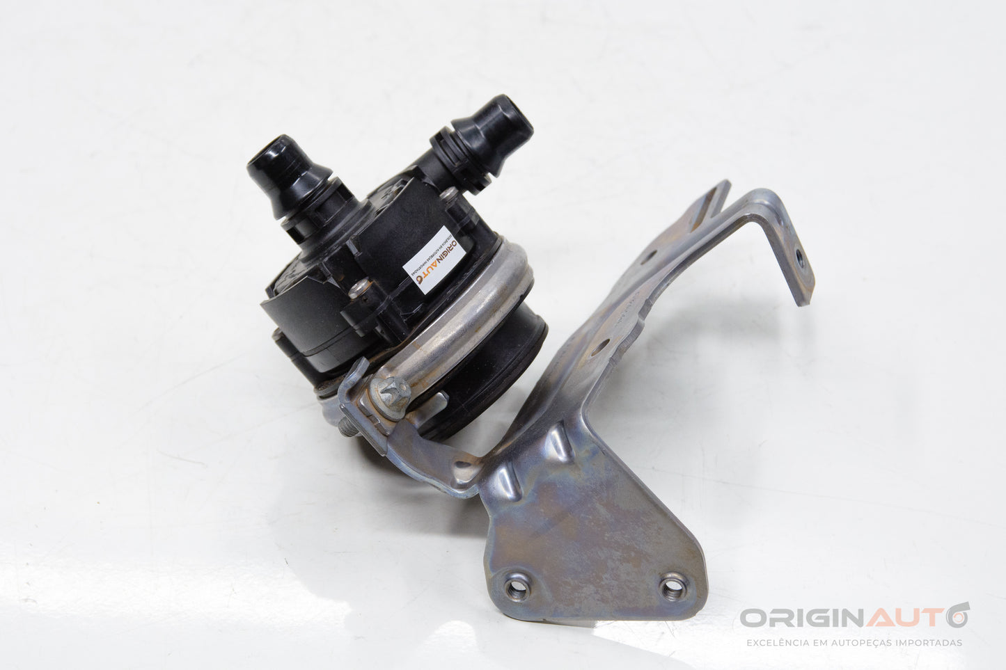 Bomba Auxiliar Radiador Mercedes C200 W205 2019 A0005004386