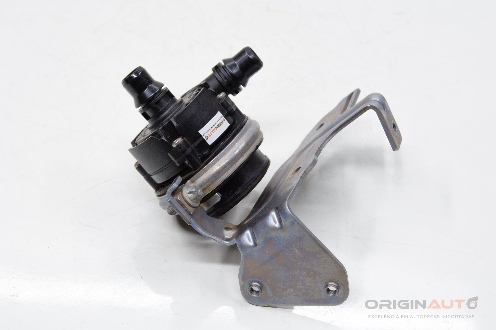 Bomba Auxiliar Radiador Mercedes C200 W205 2019 A0005004386