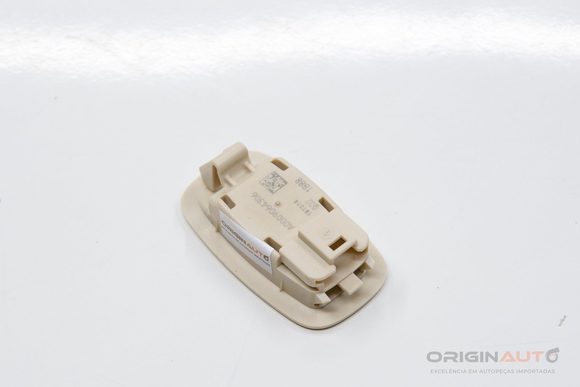 Luz Teto Cortesia Dianteira Mercedes C200 W205 2019 A0009064306