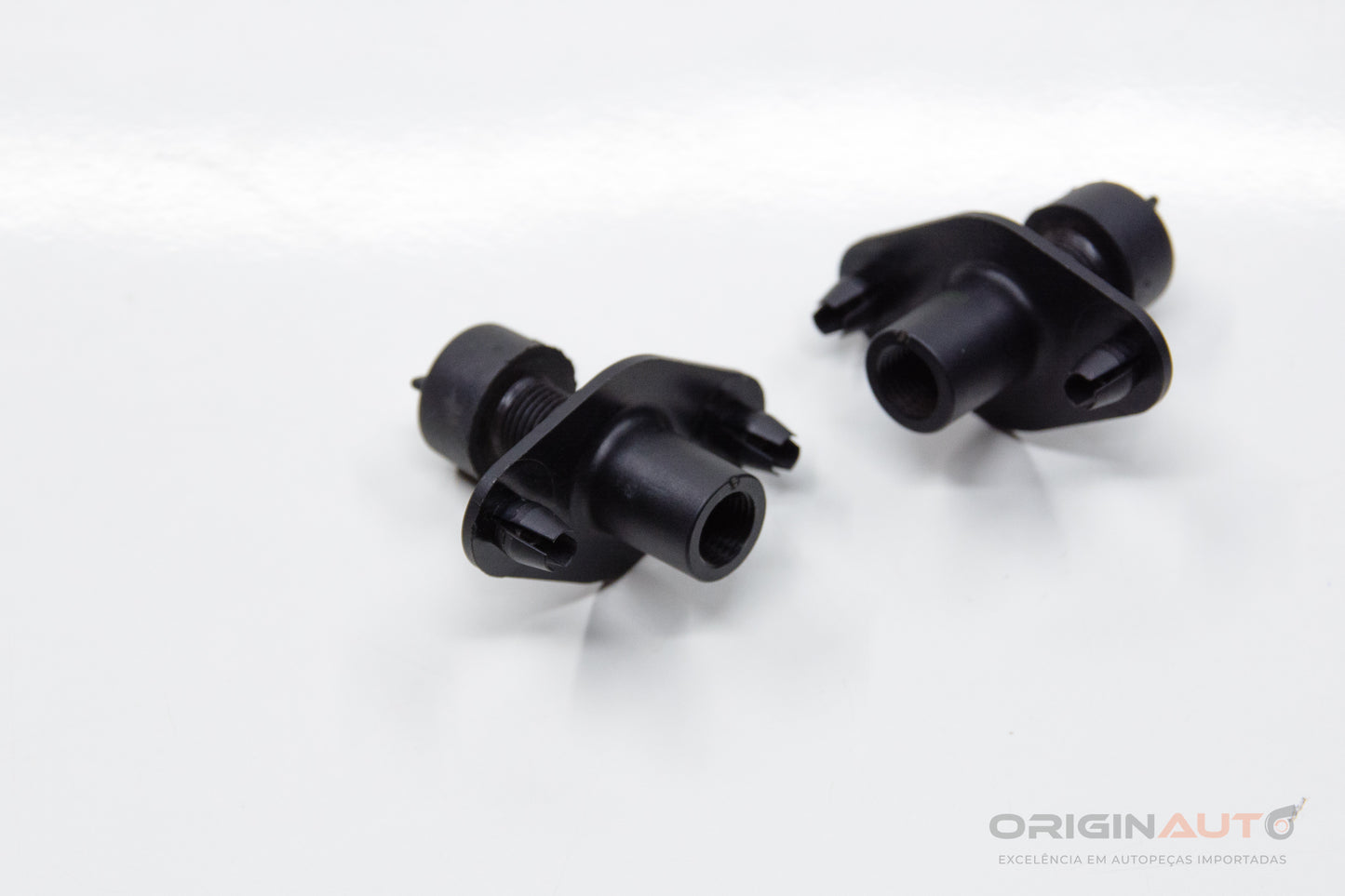 Par Batente Porta Malas Mercedes C200 W205 2019 A2057500089