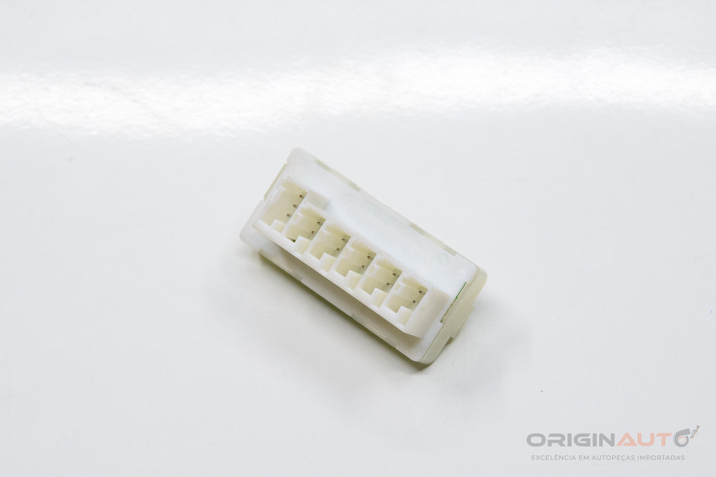 Modulo Distribuidor Energia Mercedes C200 W205 2019 A0009820912