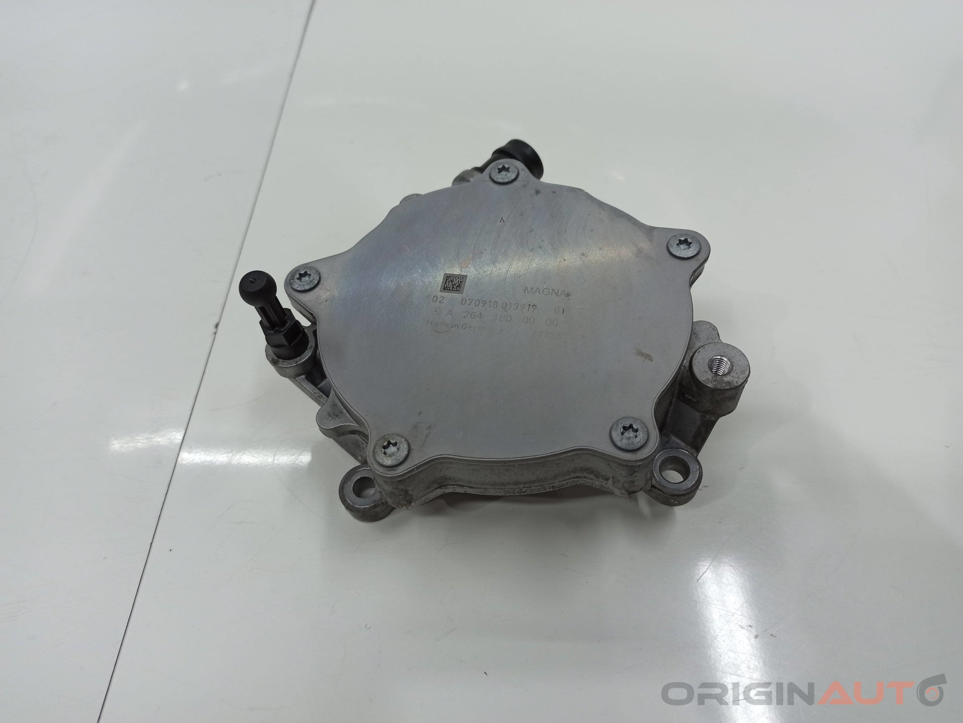 Bomba Vacuo Mercedes C200 W205 2019 A2641800000