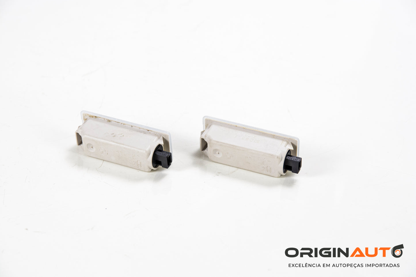 Luz Cortesia Porta Dianteira Bmw 335I E90 2010 6972605 Unidade