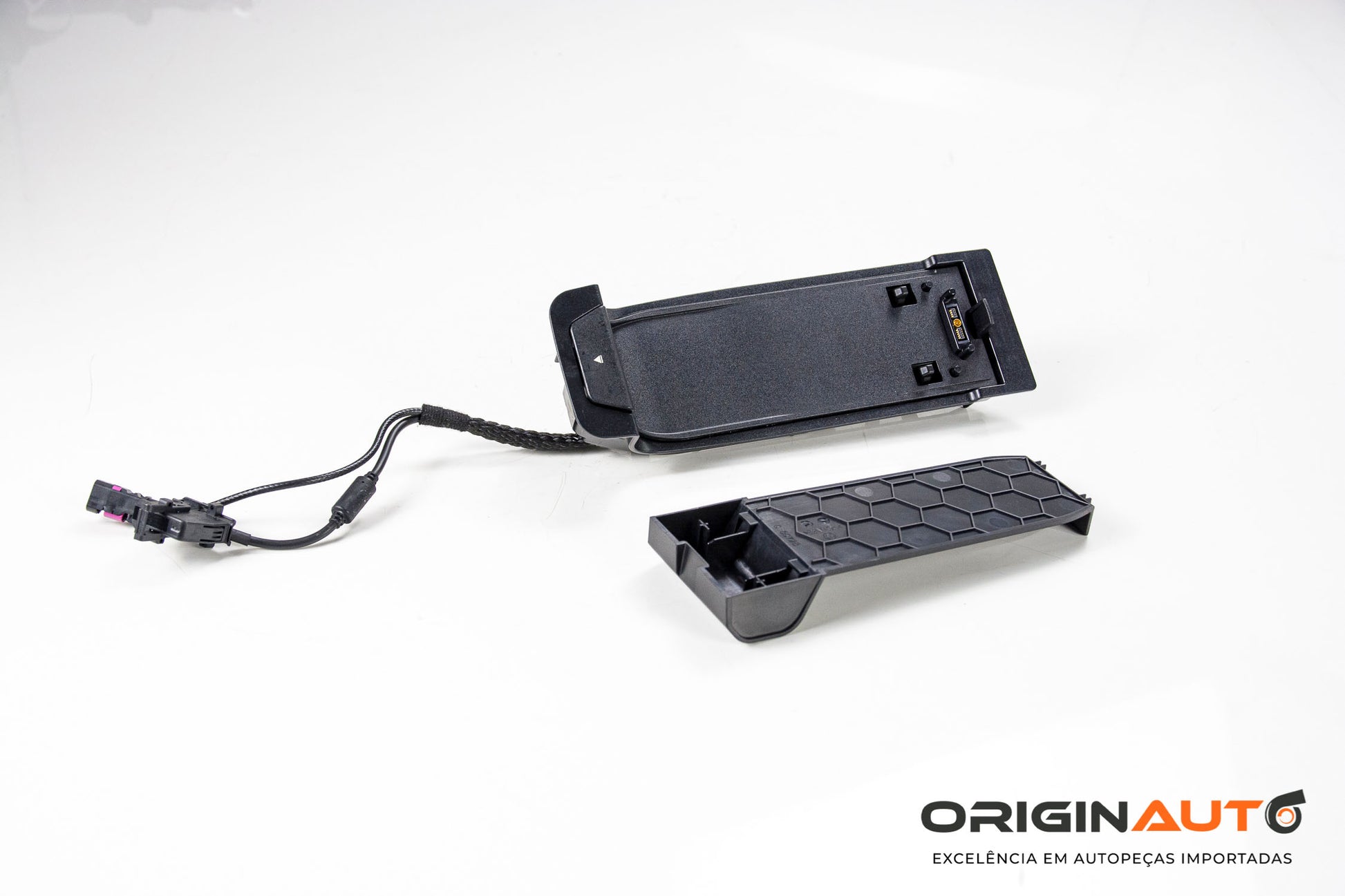 Carregador De Celular Bmw 335I E90 2010 7118054 9160935