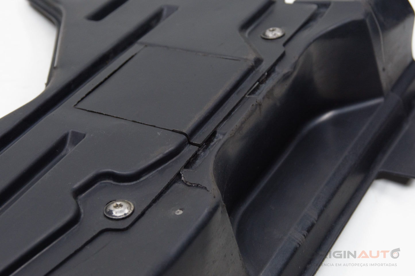 Suporte Assoalho Externo Traseiro Le Audi Q3 8U 2.0 180Cv Quattro 8U0825213