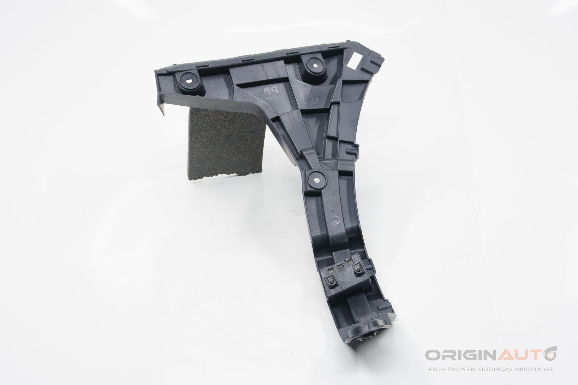Guia Parachoque Traseiro Esquerdo Audi Q3 8U 2.0 180Cv Quattro 8U0807453B