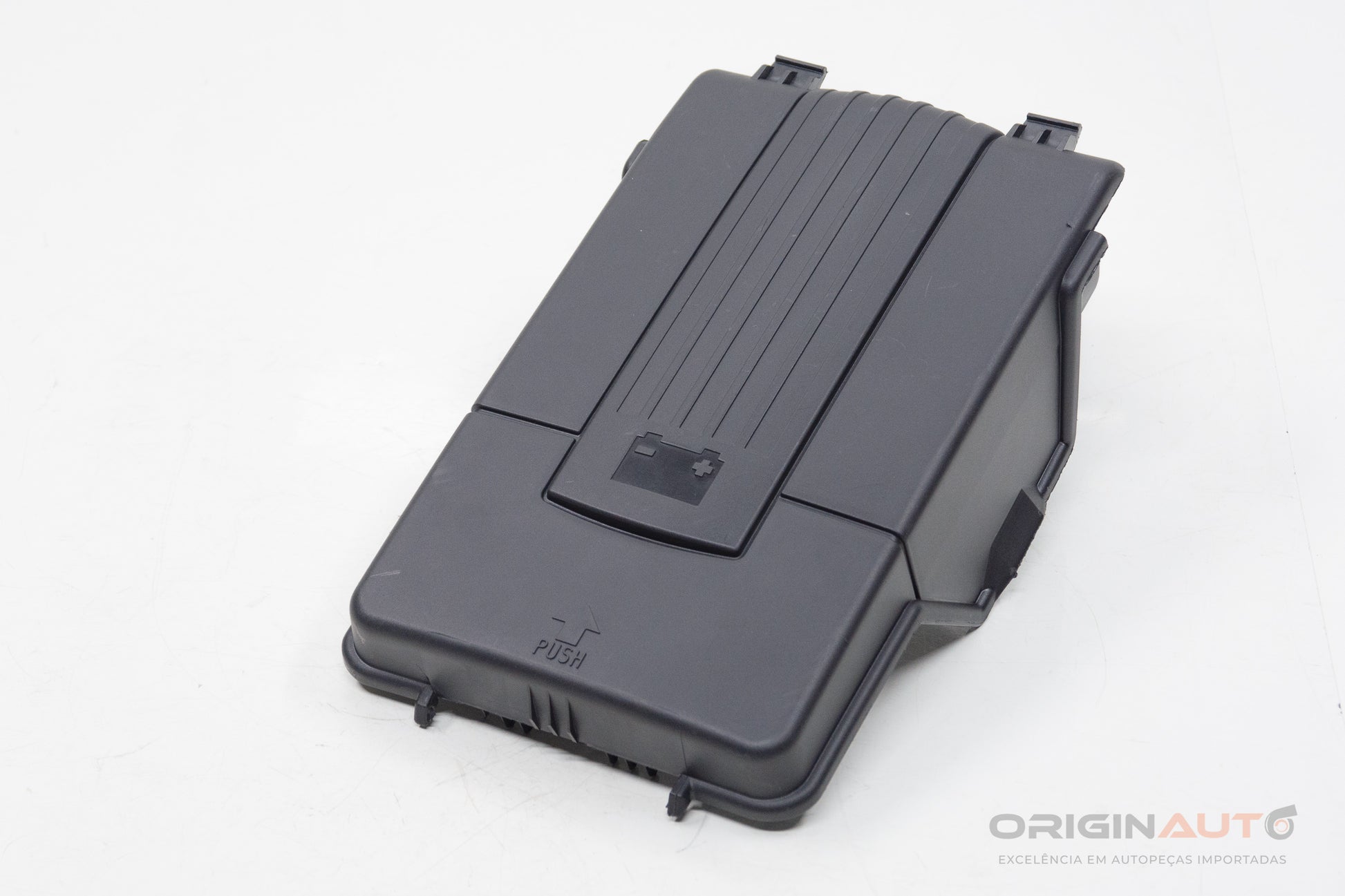 Tampa Caixa Bateria Audi Q3 8U 2.0 180Cv Quattro 2016 3C0915443A