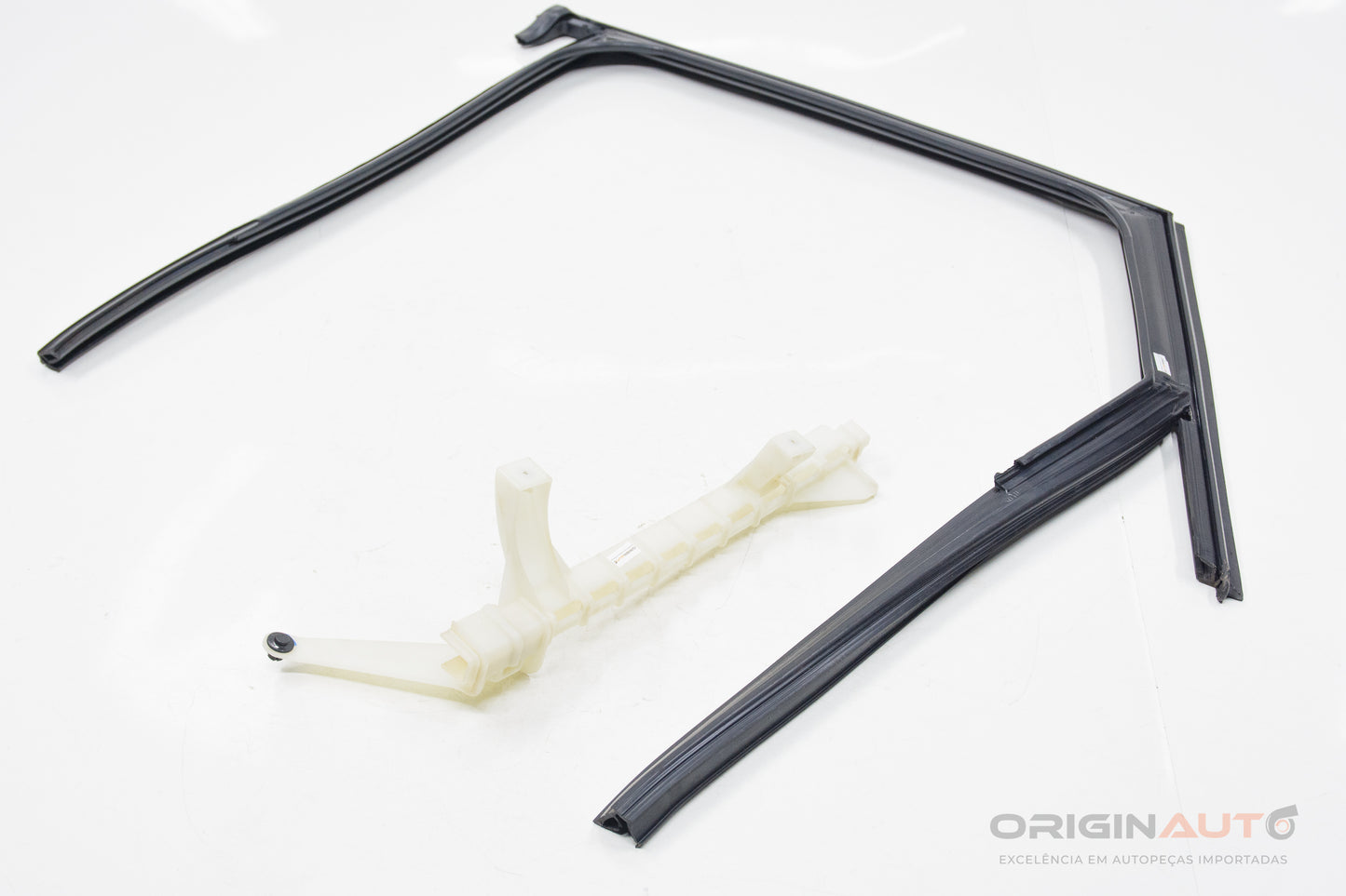 Canaleta Vidro Traseiro Direito Audi Q3 8U 2.0 180Cv Quattro 2016 8U0839440