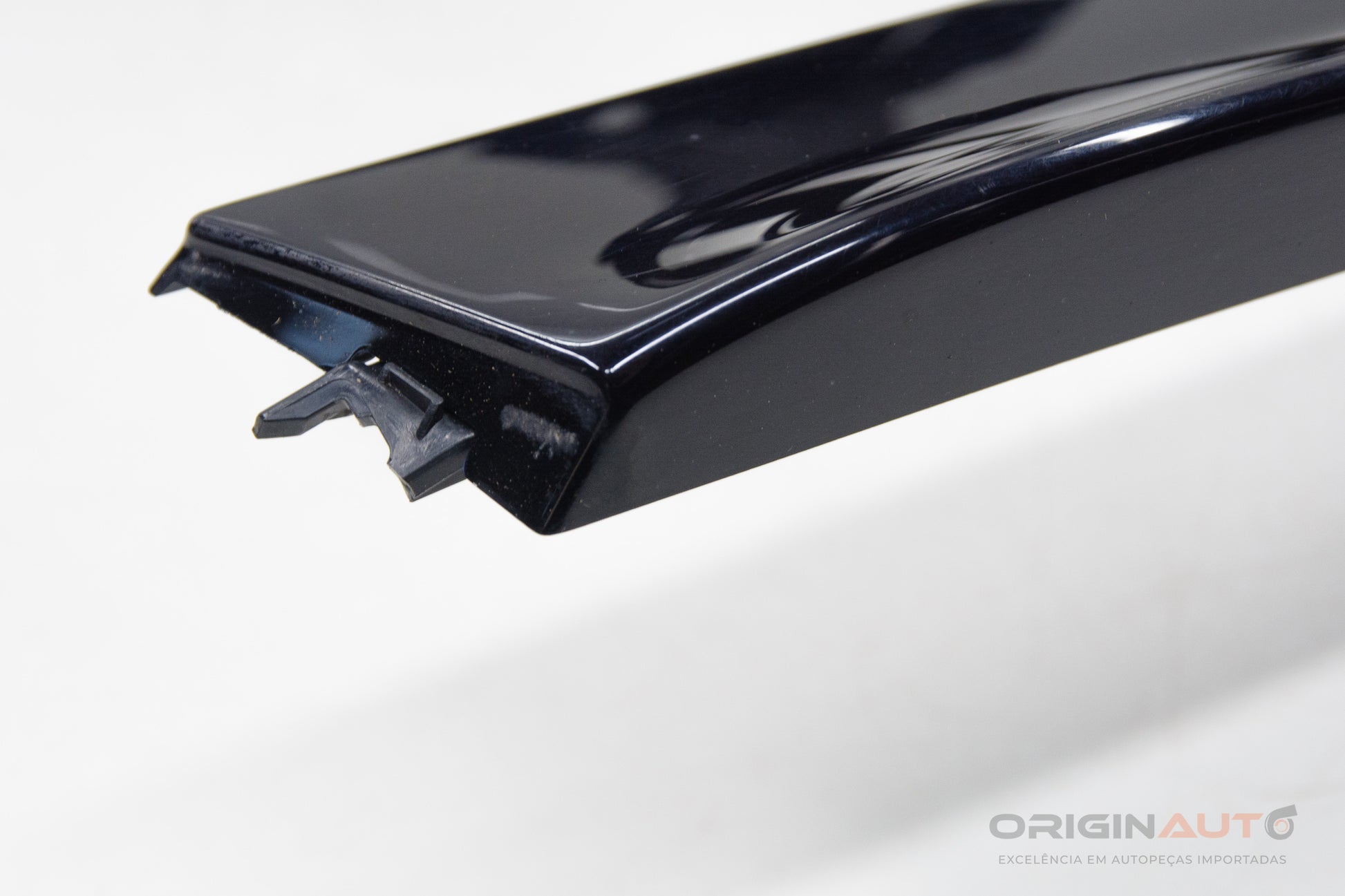 Acabamento Black Piano Tampa Traseira Dir Audi Q3 8U 2.0 180Cv Quattro 8U0854816