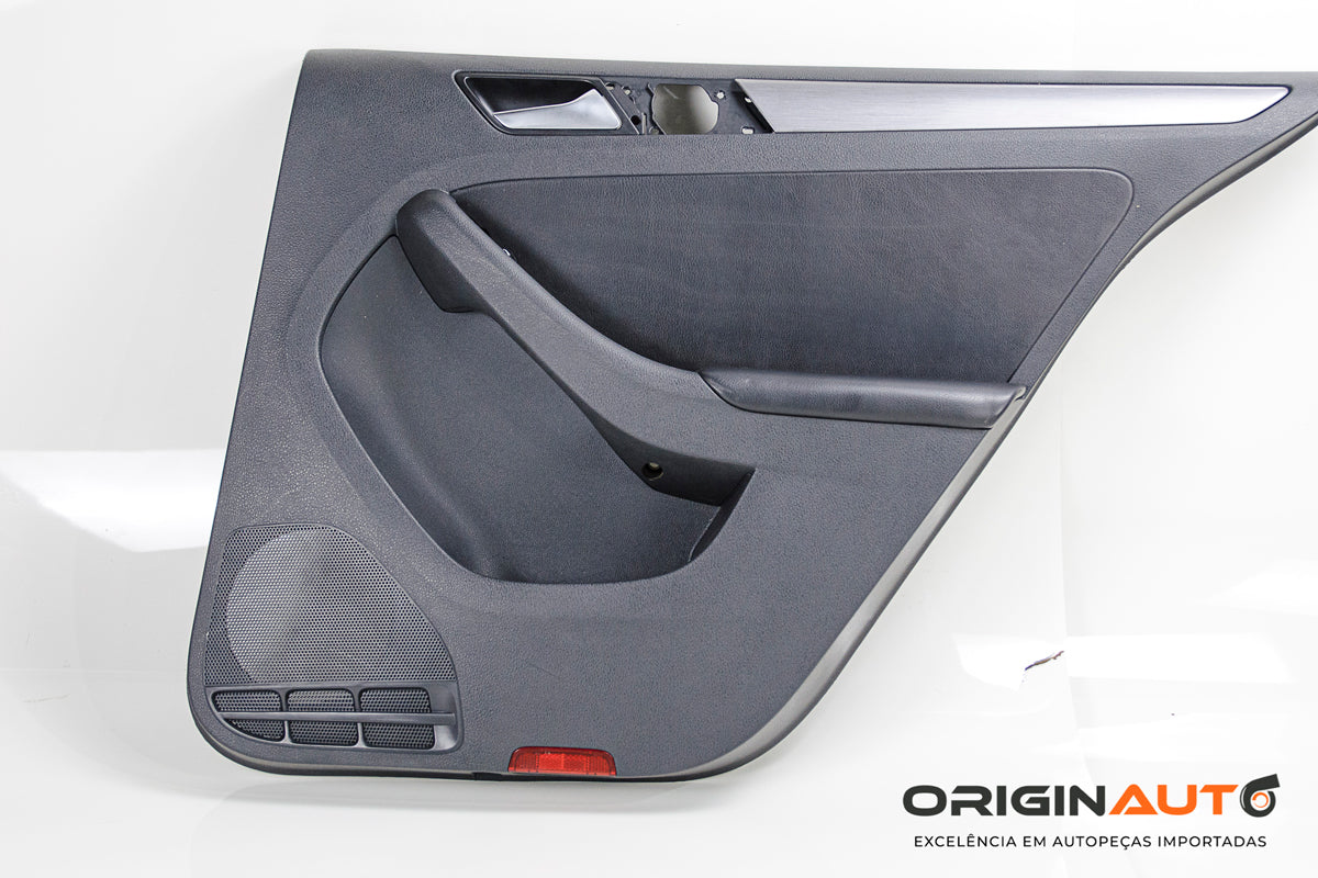 Forro Porta Traseiro Direito Volkswagen Jetta 2.0 Tsi 2014 5C6867212 Ghj