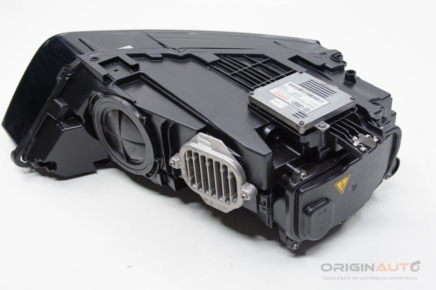 Farol Esquerdo Audi Q3 8U 2.0 180Cv Quattro 8U0941005C