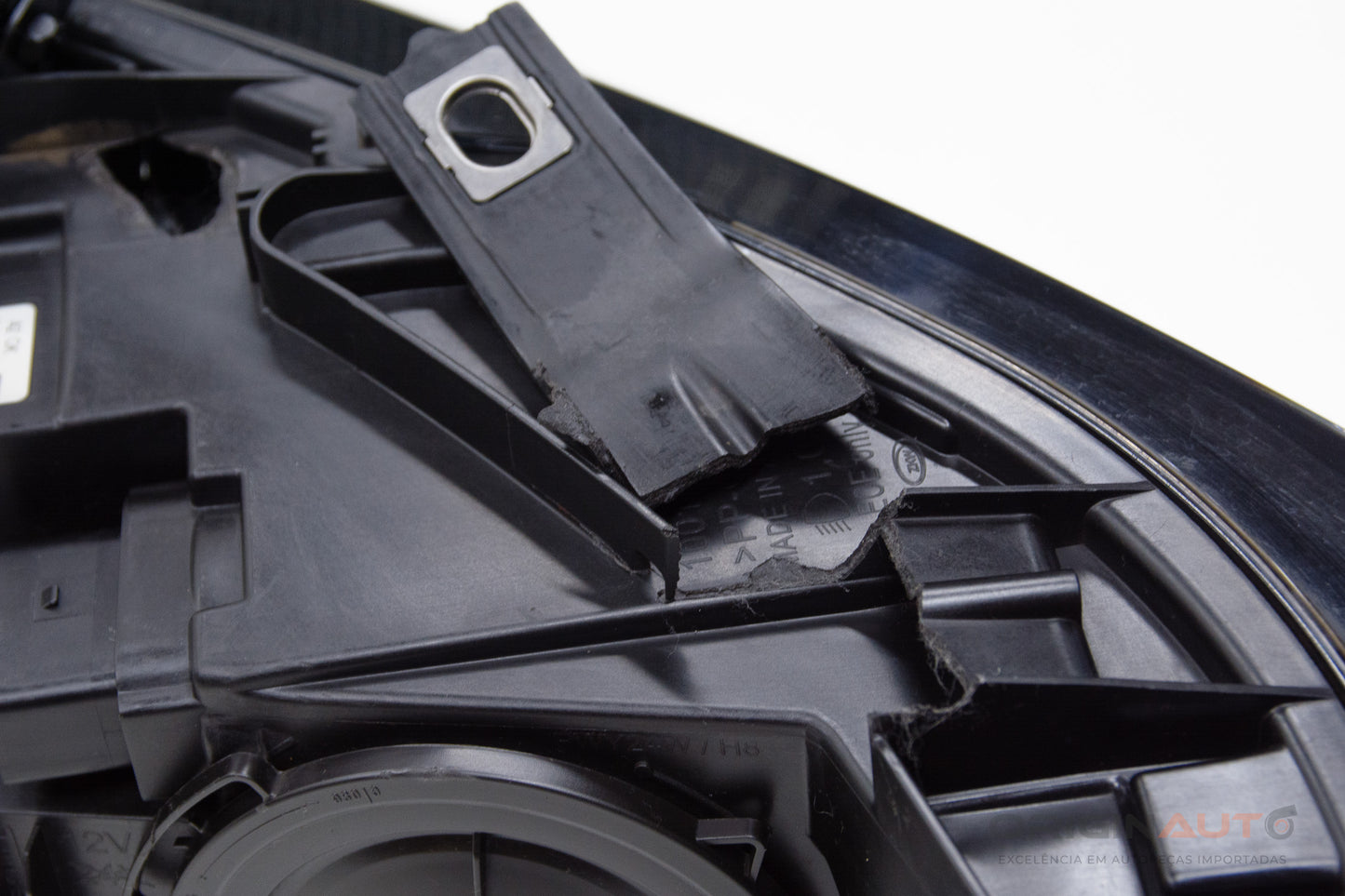 Farol Esquerdo Audi Q3 8U 2.0 180Cv Quattro 8U0941005C