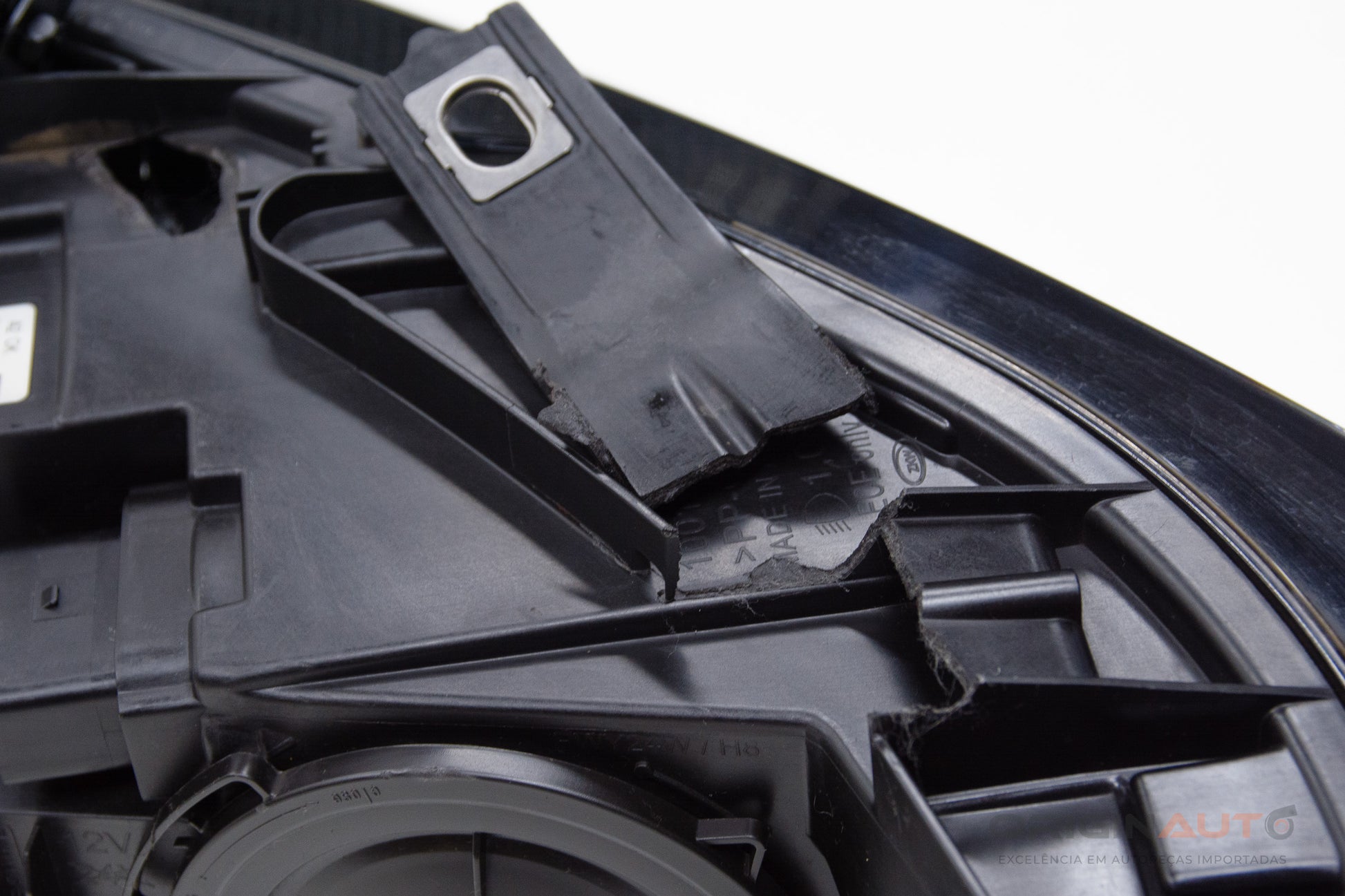 Farol Esquerdo Audi Q3 8U 2.0 180Cv Quattro 8U0941005C