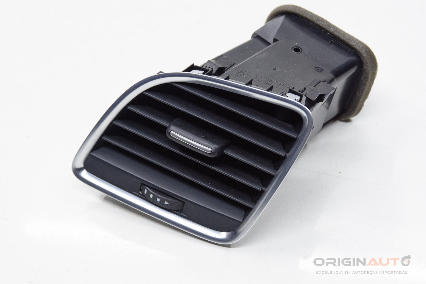 Difusor A/C Esquerdo Audi Q3 8U 2.0 180Cv Quattro 8U1820901C