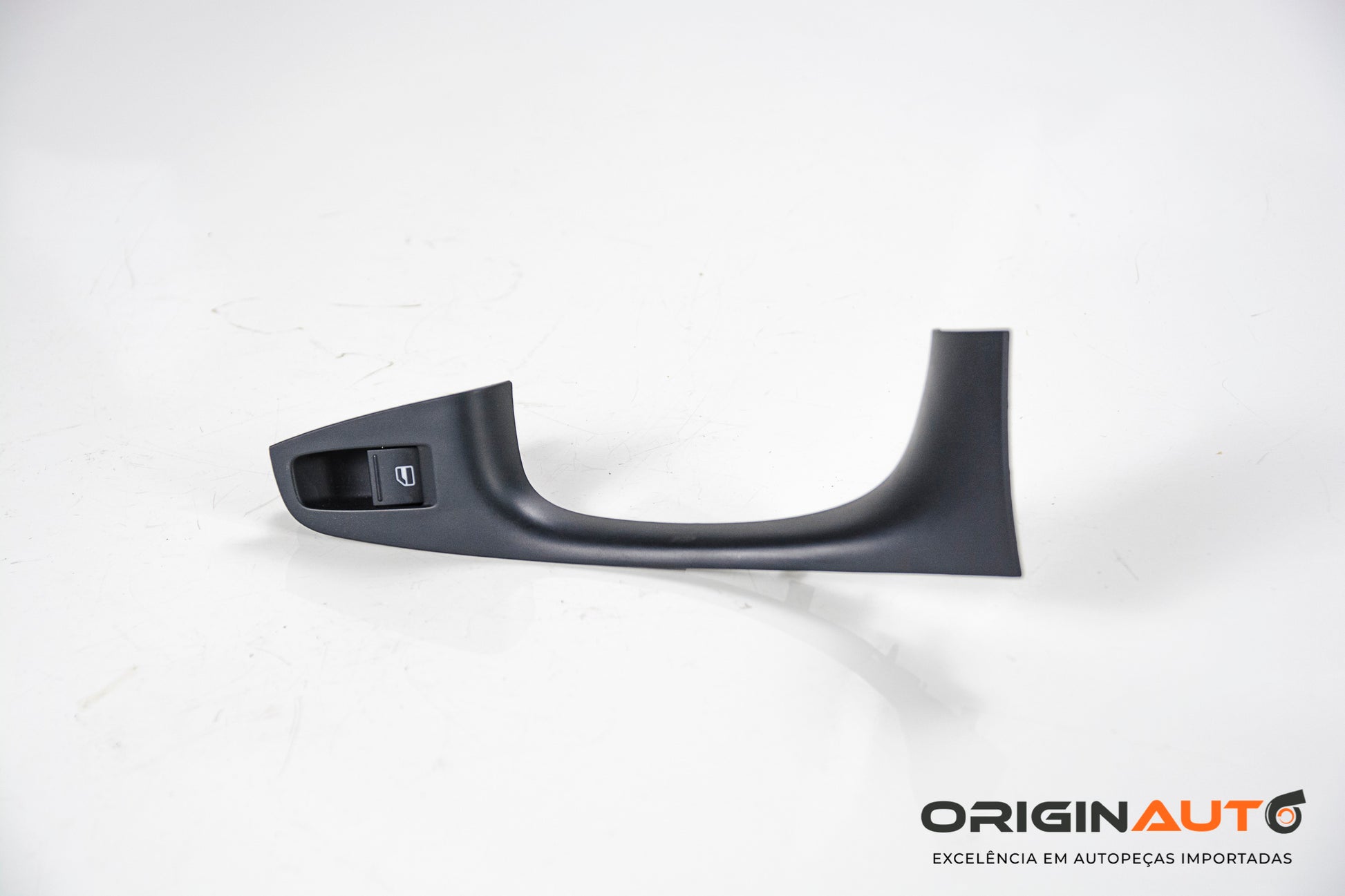 Botao Vidro Eletrico Dianteiro Direito Volkswagen Jetta 2.0 Tsi 2014 5C6867256