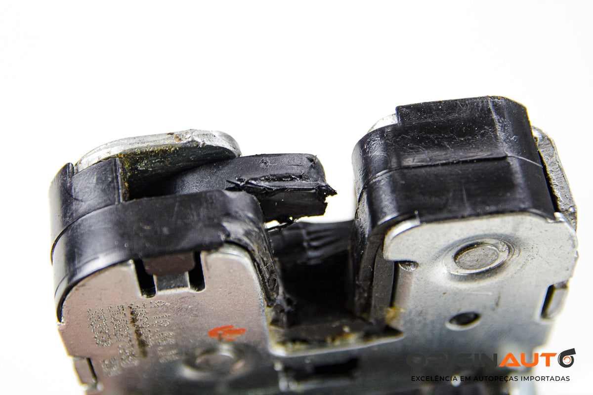 Fechadura Tampa Traseira Volksagen Jetta 2.0 Tsi 2014 5C6827505D