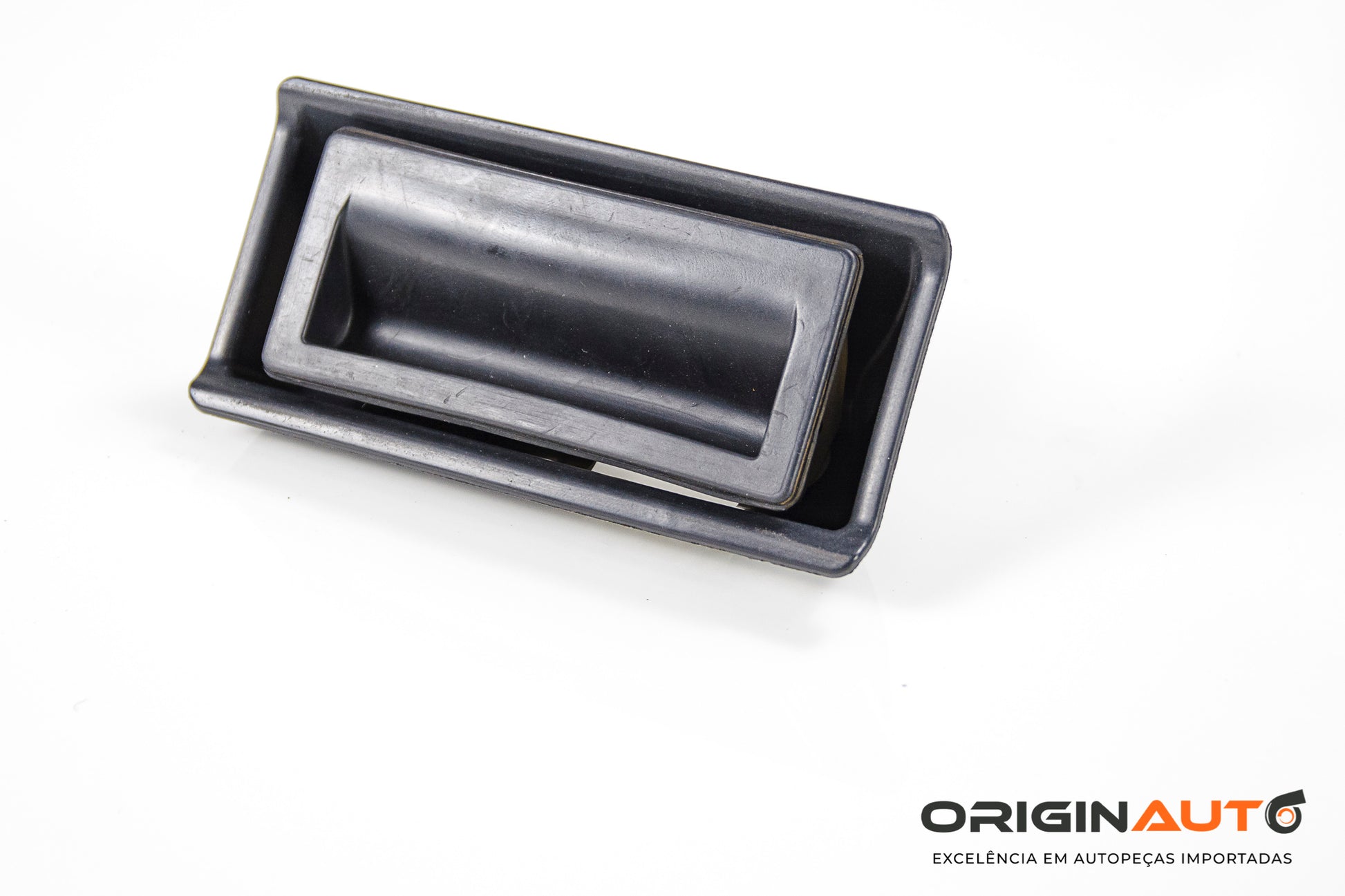 Macaneta Tampa Traseira Volkswagen Jetta 2.0 Tsi 2014 5N0827566T