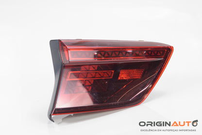 Lanterna Interna Esquerda Volkswagen Tiguan R-Line 2.0 2018 5Na945307D