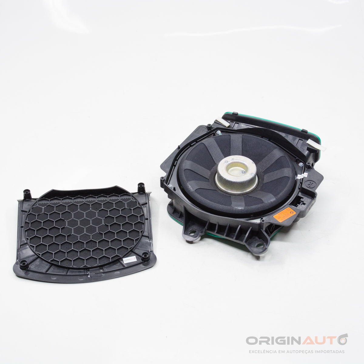 Subwoofer Direito Bmw 320I M Sport G20 B48 2020 2622490