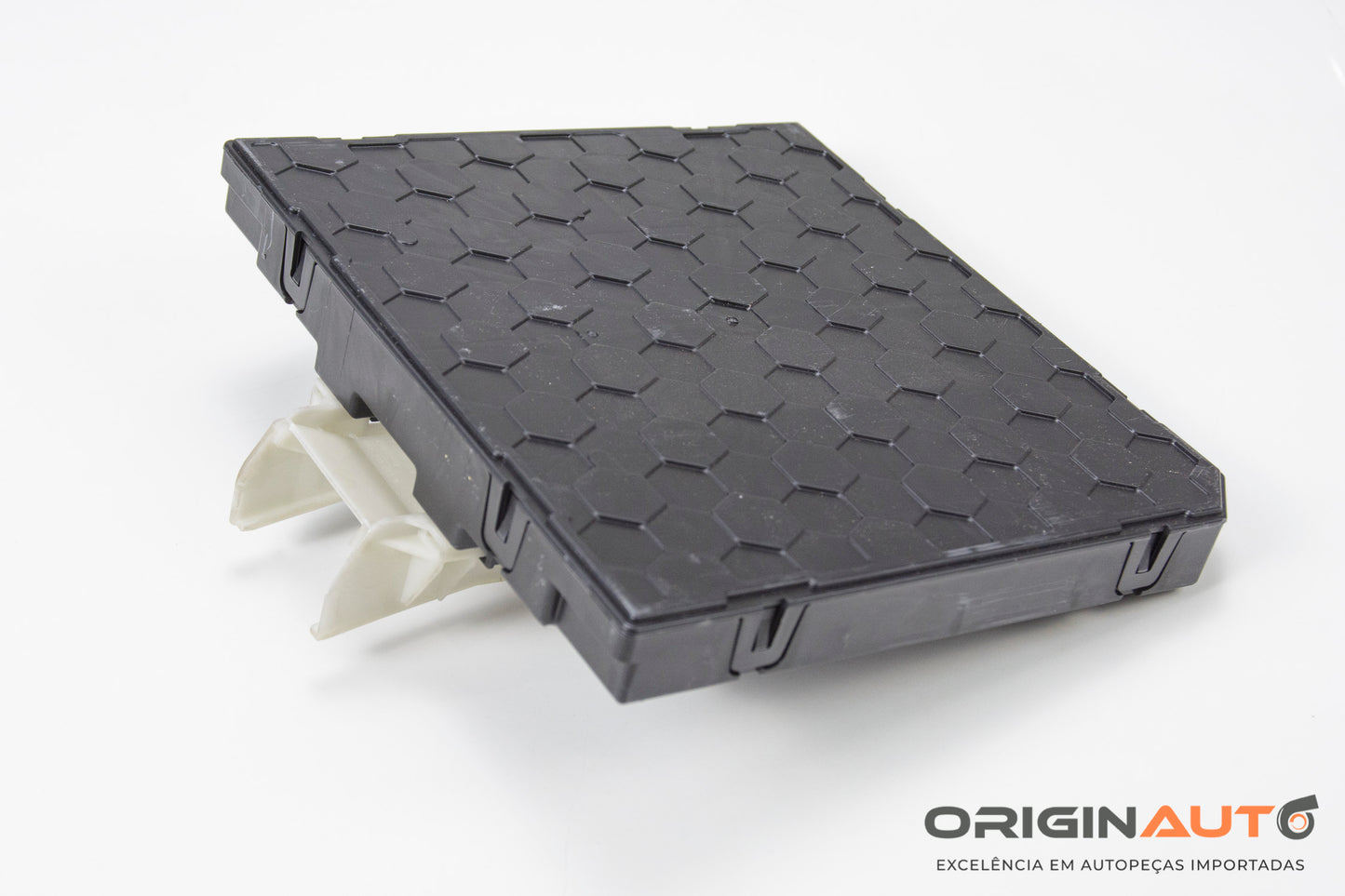 Modulo Controle Bcm Volkswagen Tiguan R-Line 2.0 2018 5Q0937086Bm