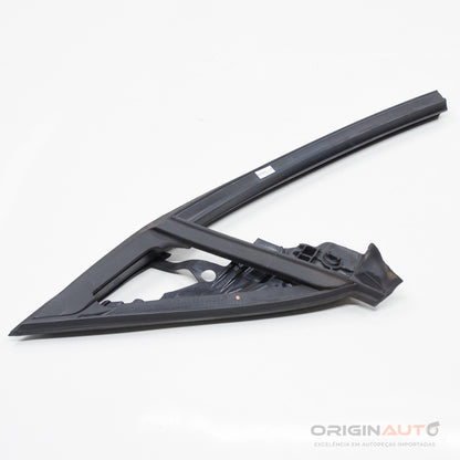 Canaleta Dianteira Esquerda Mercedes Cla 200 1.6 2018 A1177250129