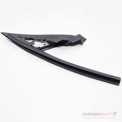 Canaleta Dianteira Esquerda Mercedes Cla 200 1.6 2018 A1177250129