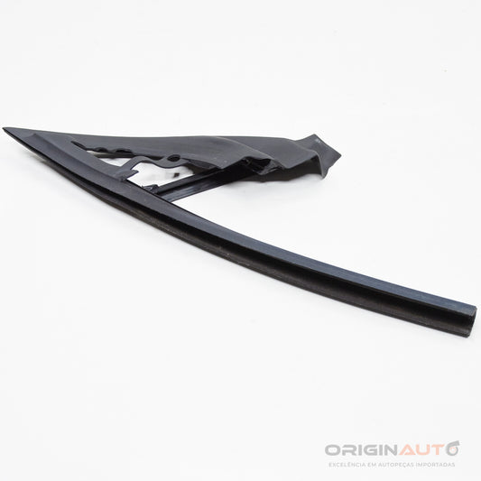 Canaleta Dianteira Esquerda Mercedes Cla 200 1.6 2018 A1177250129