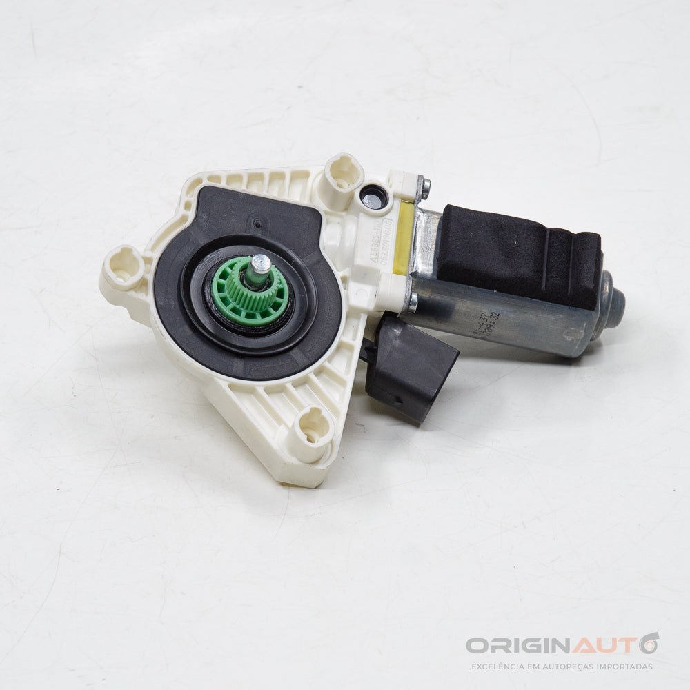 Motor Vidro Eletrico Dianteiro Direito Mercedes Cla 200 1.6 2018 A55383110