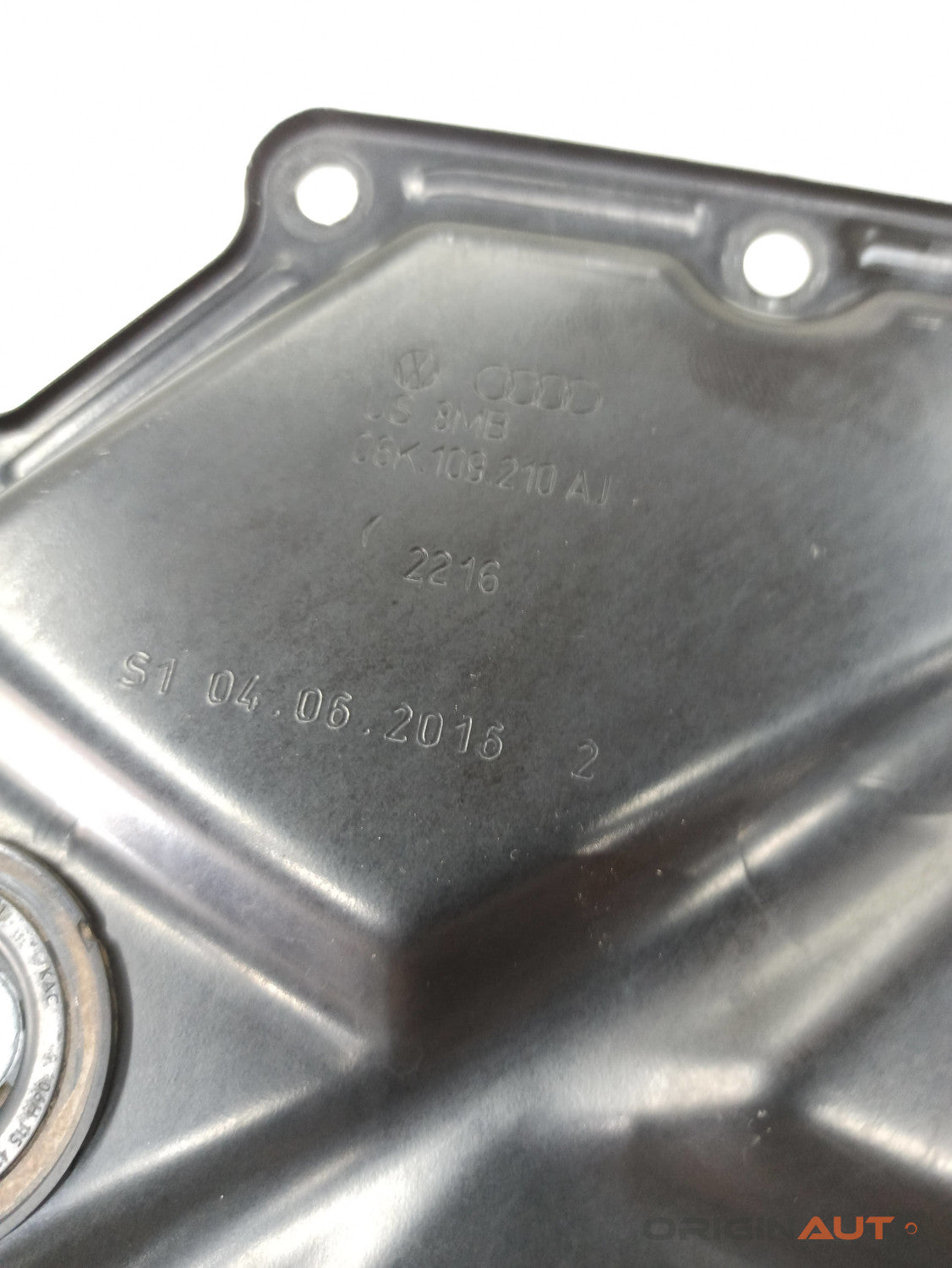 Tampa Frontal Motor Volkswagen Tiguan Mk2  R-Line 2018 06K109210Aj