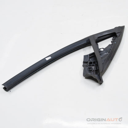 Canaleta Dianteira Direita Mercedes Cla 200 1.6 2018 A1177250229