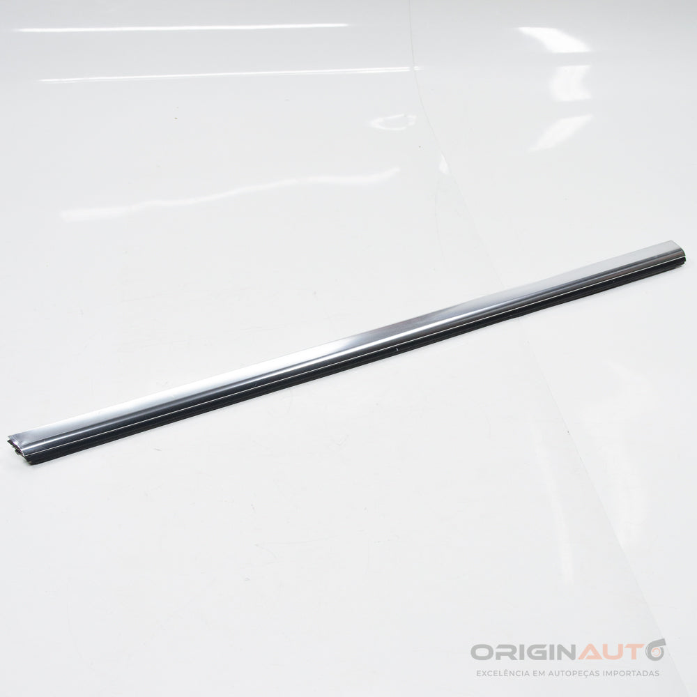 Pestana Externa Porta Dianteira Direita Mercedes Cla 200 1.6 2018 A1177250282