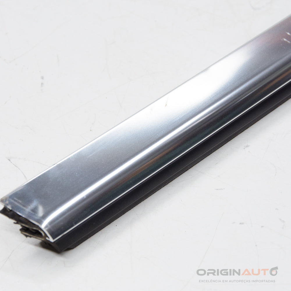 Pestana Externa Porta Dianteira Direita Mercedes Cla 200 1.6 2018 A1177250282