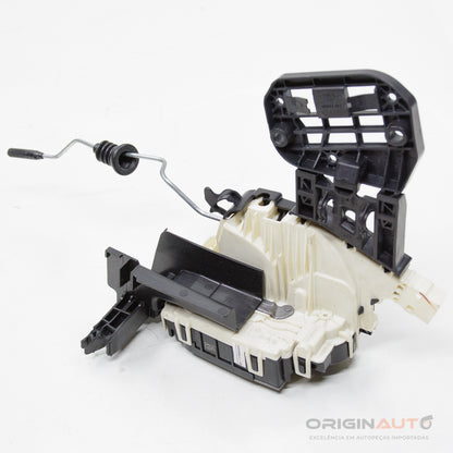 Fechadura Eletrica Dianteira Direita Mercedes Cla 200 1.6 2018 A0997202201