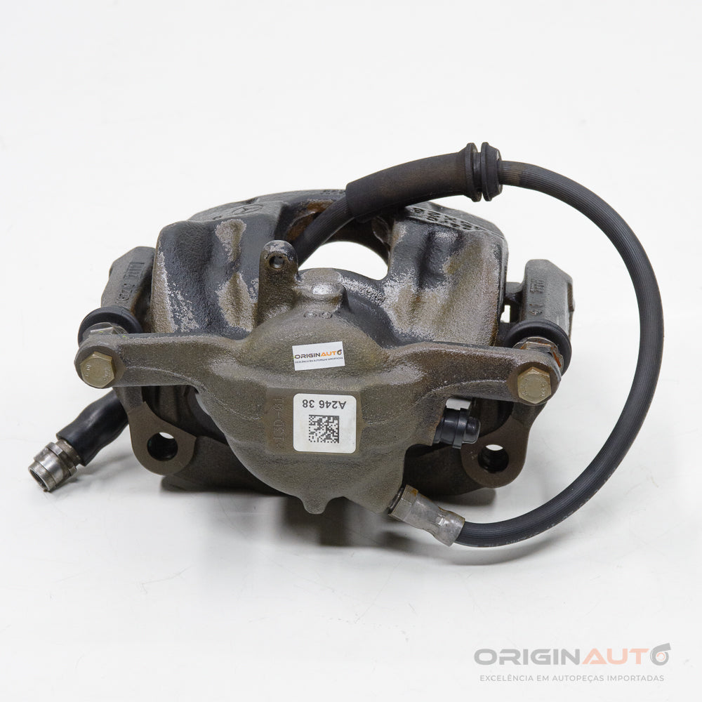 Pinca Freio Dianteira Direita Mercedes Cla 200 1.6 2018 A0004216781