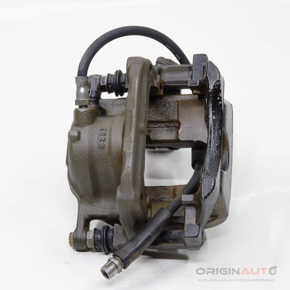 Pinca Freio Dianteira Direita Mercedes Cla 200 1.6 2018 A0004216781